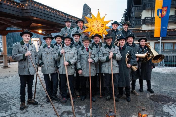 Traditionelles Heiligenbluter Sternsingen