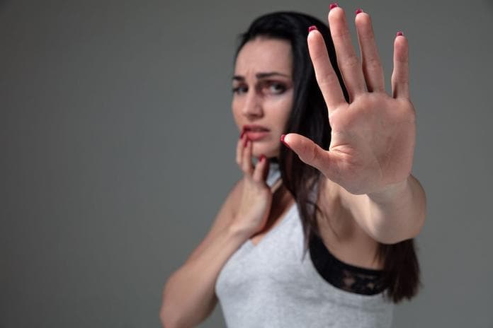 Gewalt an Frauen - Wege aus der Krise