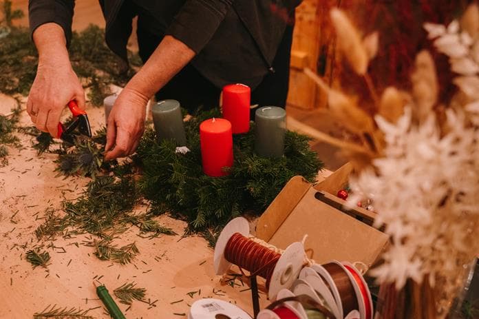 Adventkranz binden